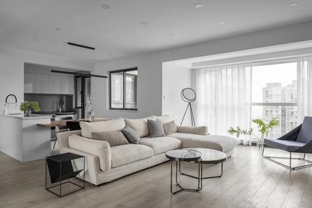 [裝修案例]117平米黑白灰的現(xiàn)代簡(jiǎn)約風(fēng)格 開放式廚房設(shè)計(jì) 純凈舒適的時(shí)尚空間